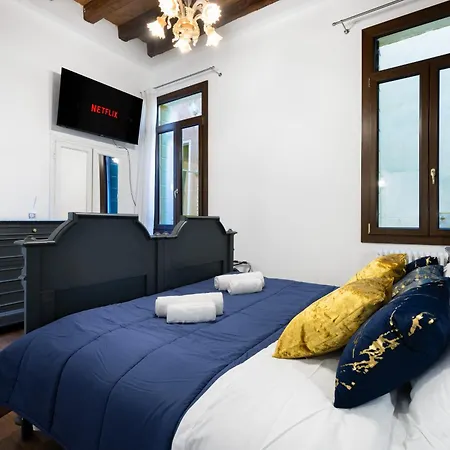 Blue Venetian House ヴェネツィア
