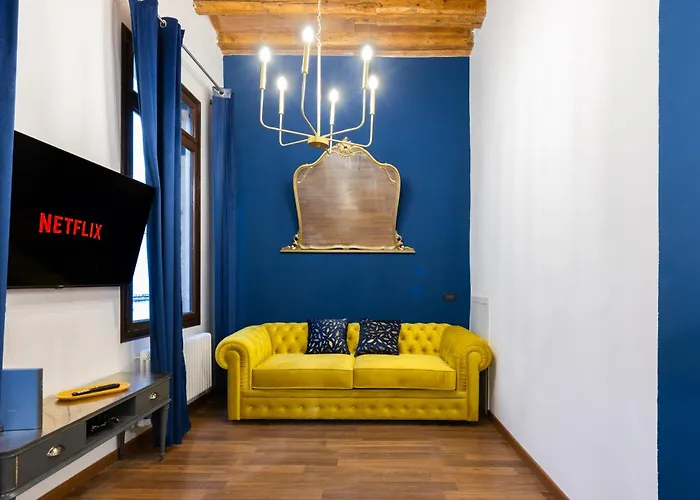 Апартаменты Blue Venetian House